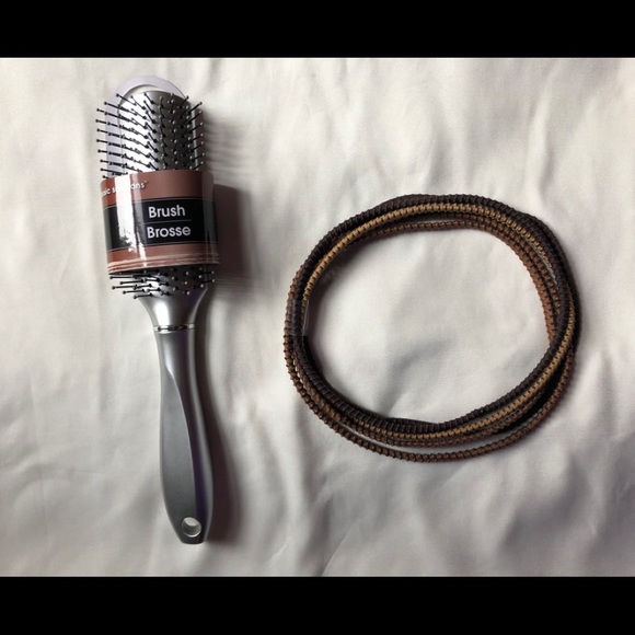 ❤️Hairbrush and 5 elastic hairbands bundle! NWOT! - Picture 1 of 3